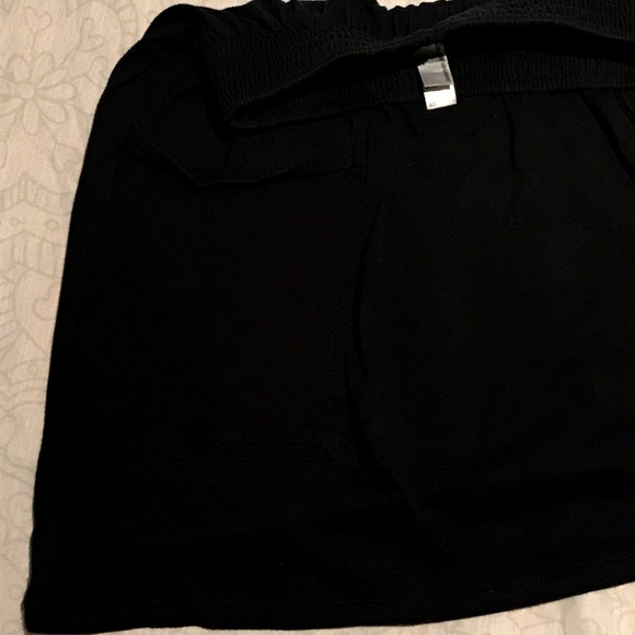 American Apparel skirt with pockets - Picture 3 of 3